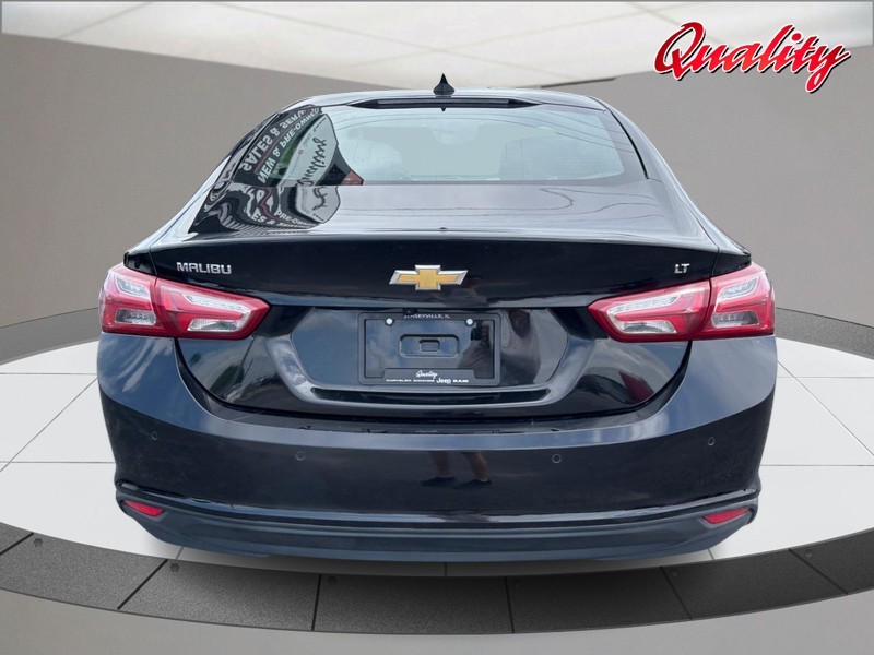 Chevrolet Malibu Vehicle Image 04