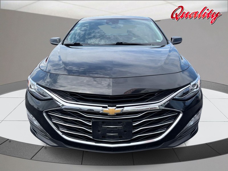 Chevrolet Malibu Vehicle Image 10