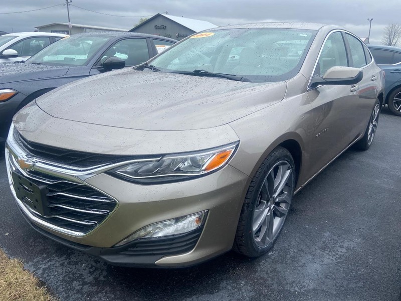 Chevrolet Malibu Vehicle Image 03