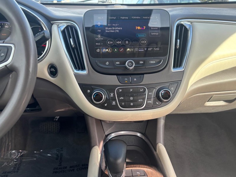 Chevrolet Malibu Vehicle Image 15