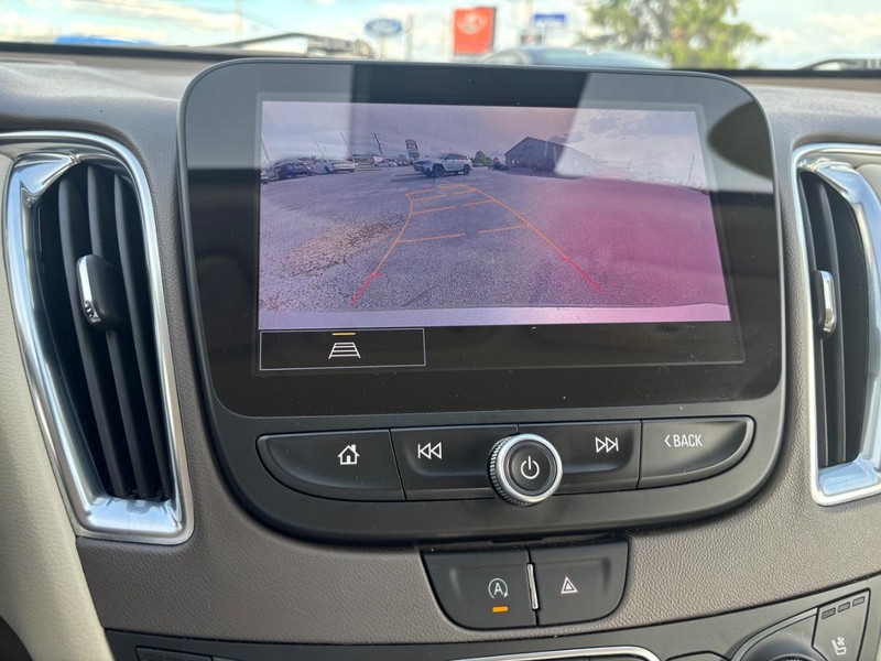 Chevrolet Malibu Vehicle Image 20