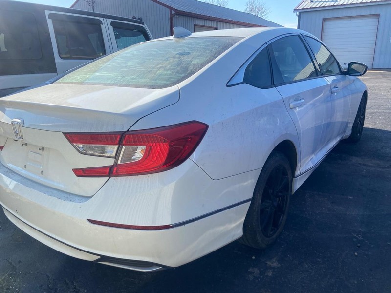 Honda Accord Sedan Vehicle Image 04