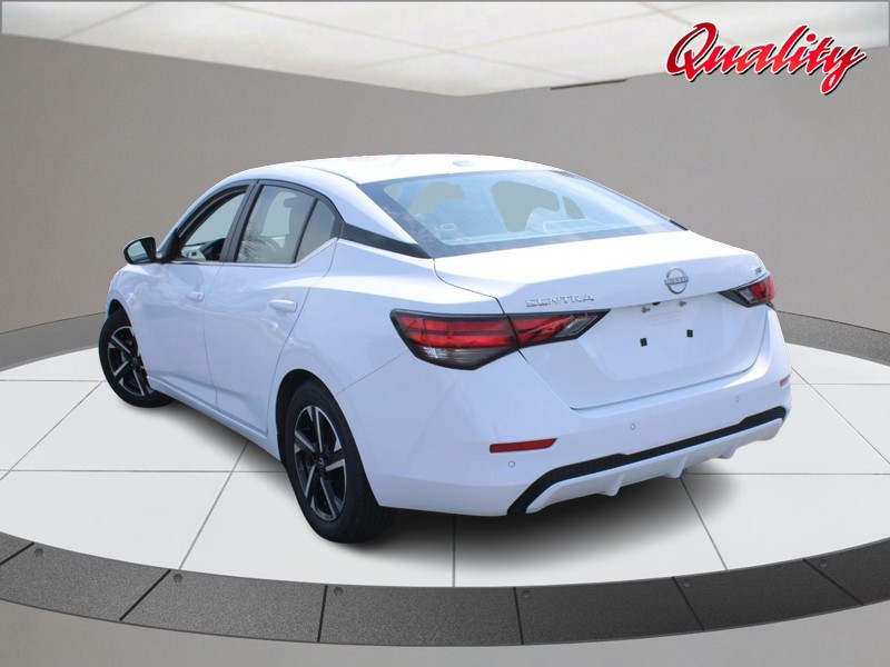 Nissan Sentra Vehicle Image 05