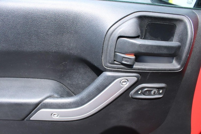 Jeep Wrangler Unlimited Vehicle Image 09