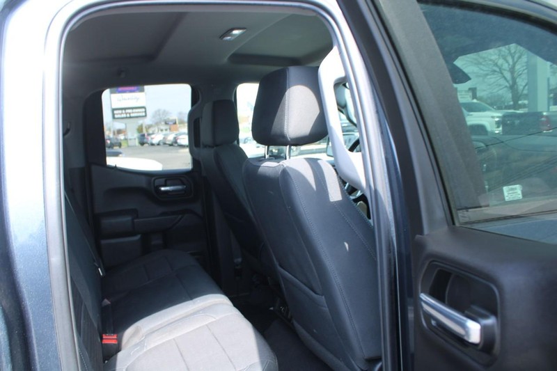 Chevrolet Silverado 1500 Vehicle Image 12