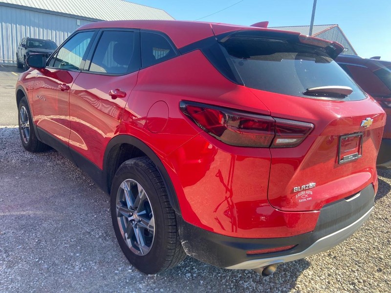 Chevrolet Blazer Vehicle Image 04