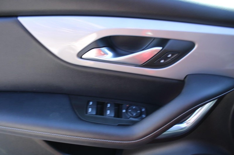 Chevrolet Blazer Vehicle Full-screen Gallery Image 09