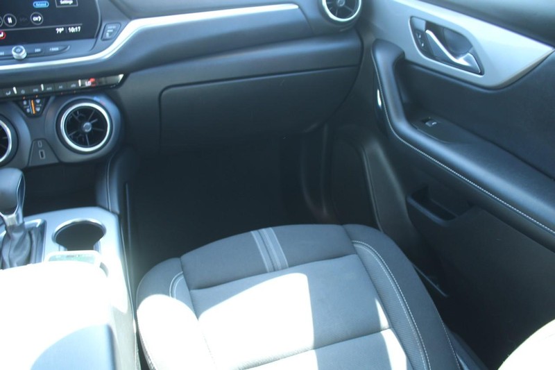 Chevrolet Blazer Vehicle Full-screen Gallery Image 16