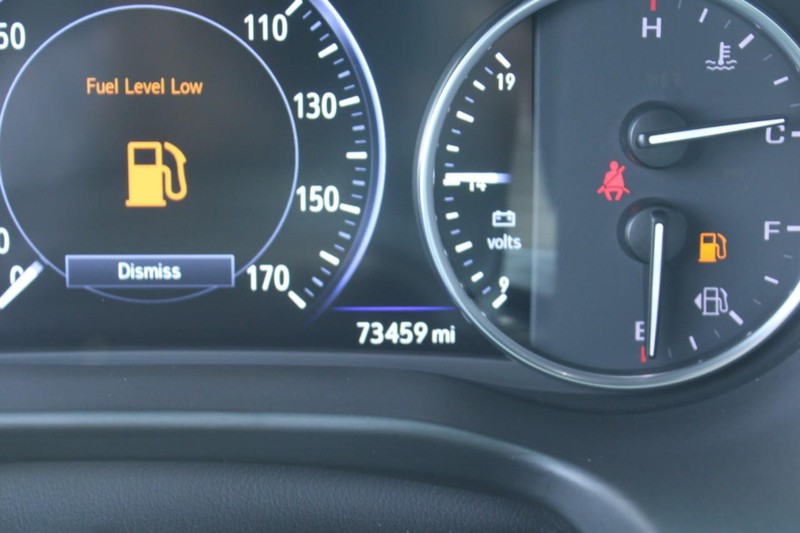 Buick Enclave Vehicle Image 19