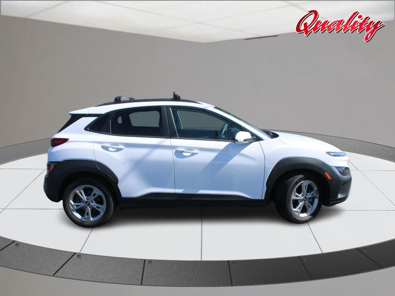 Hyundai Kona Vehicle Image 02