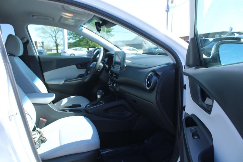 Hyundai Kona Vehicle Image 11