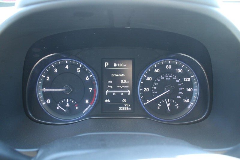 Hyundai Kona Vehicle Image 18