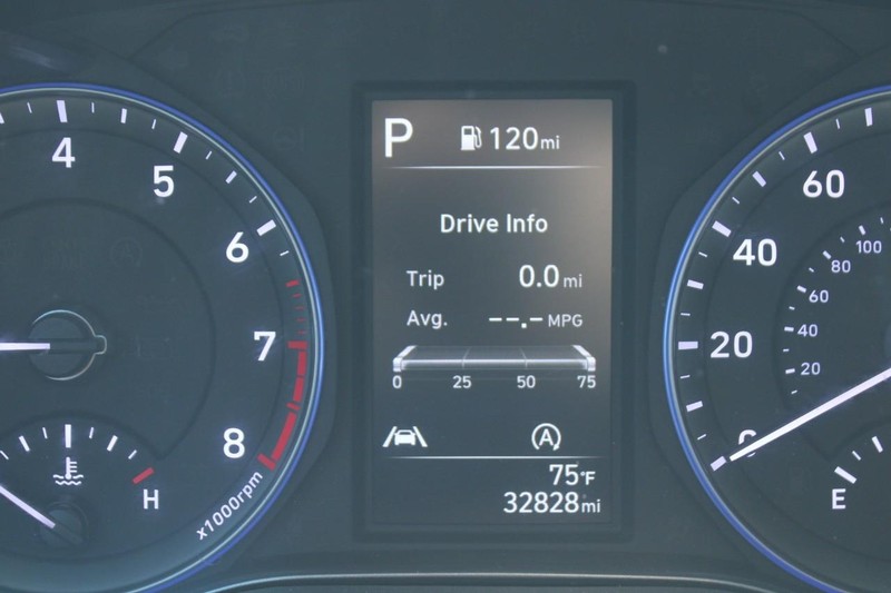 Hyundai Kona Vehicle Image 19