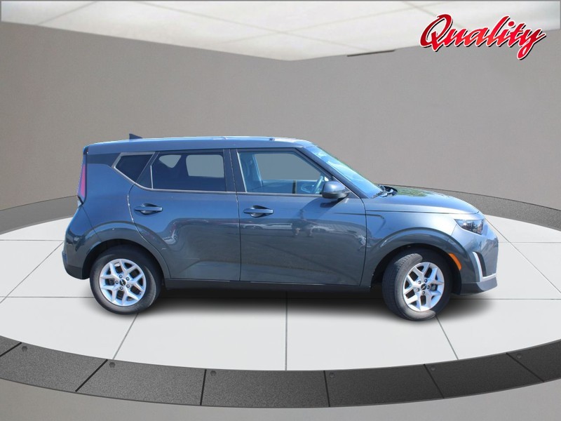 Kia Soul Vehicle Image 02