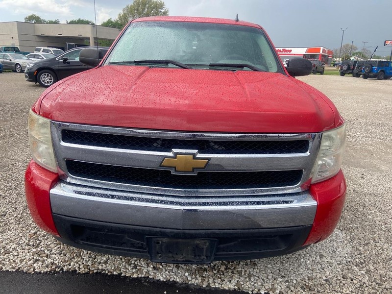 Chevrolet Silverado 1500 Vehicle Full-screen Gallery Image 02