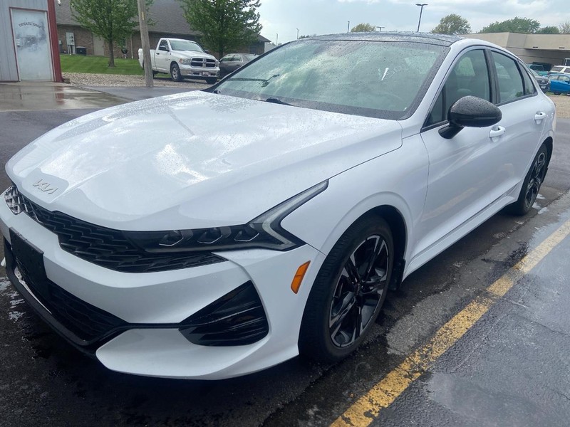 Kia K5 Vehicle Image 03