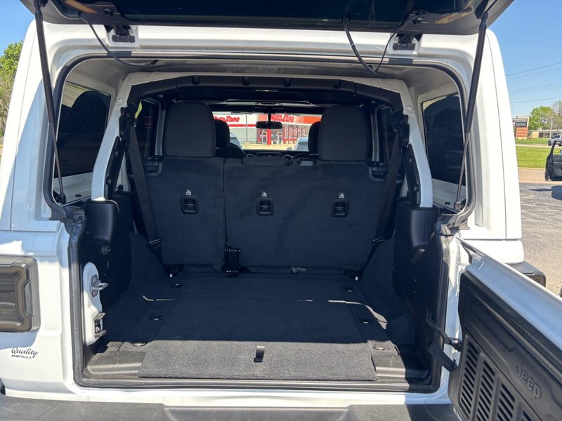 Jeep Wrangler Unlimited Vehicle Image 07