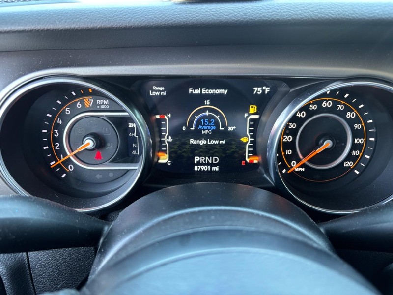 Jeep Wrangler Unlimited Vehicle Image 19