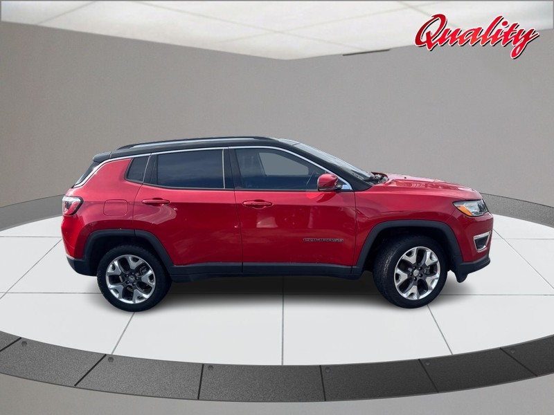 Jeep Compass Vehicle Image 02
