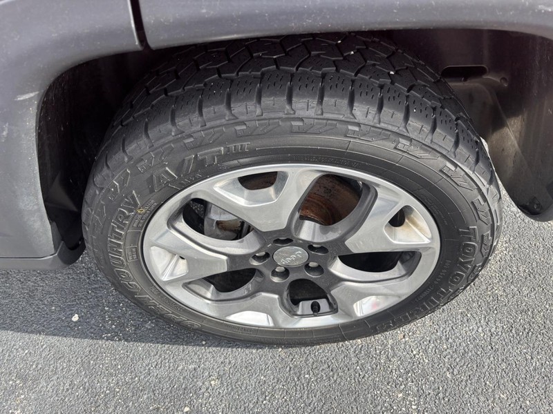 Jeep Compass Vehicle Image 06