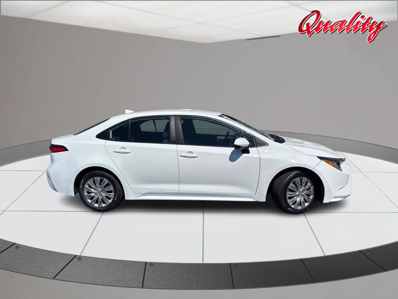 Toyota Corolla Vehicle Image 02