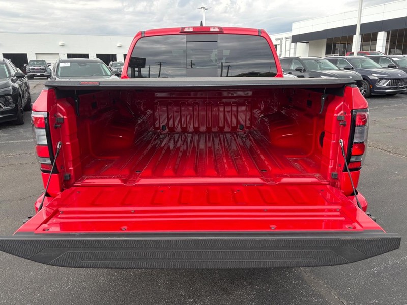 Nissan Frontier Vehicle Image 06