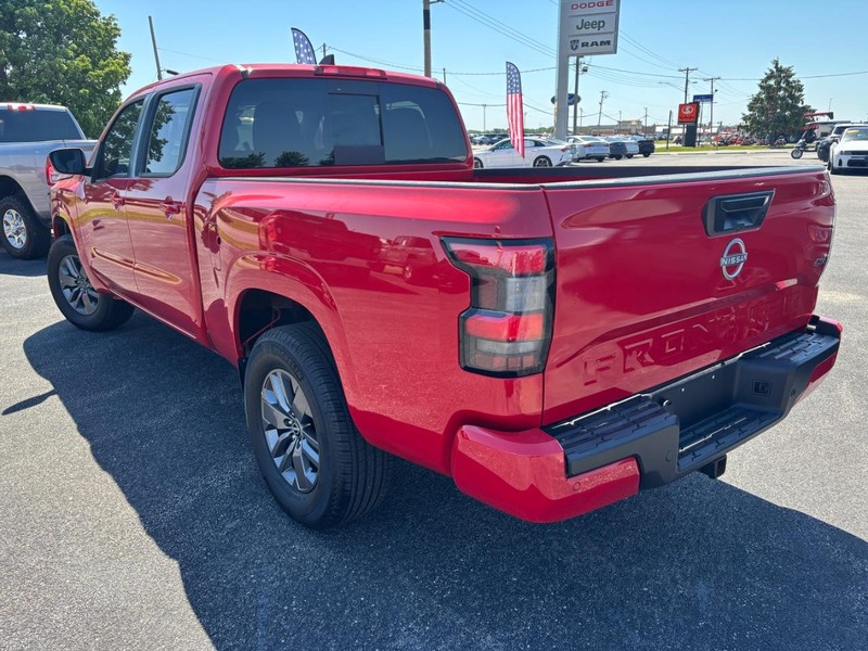 Nissan Frontier Vehicle Image 07