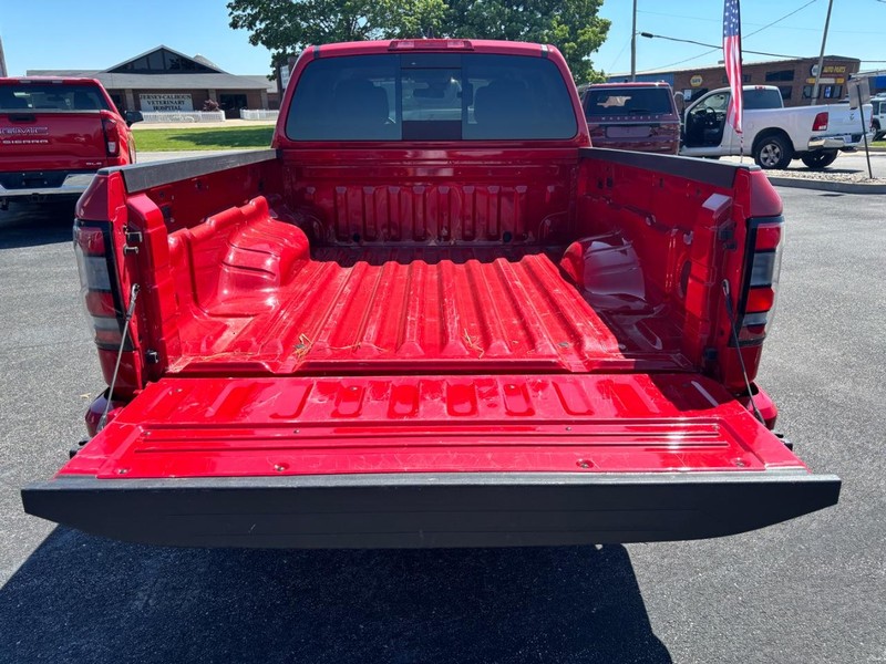 Nissan Frontier Vehicle Image 08