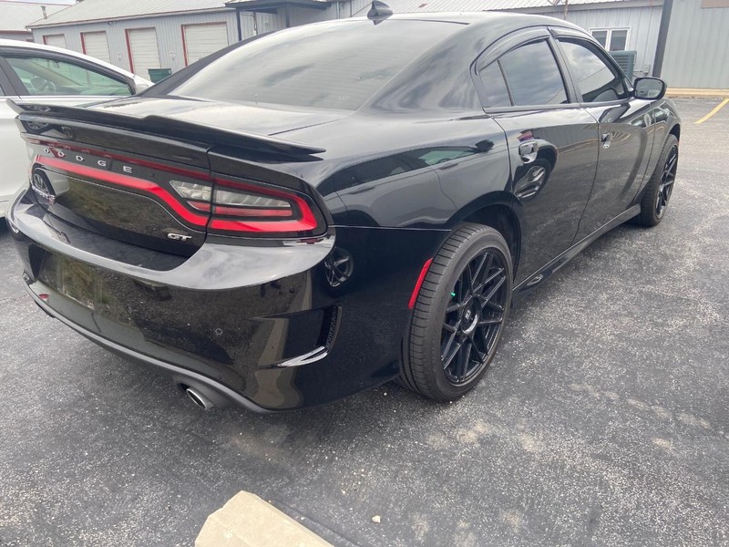 Dodge Charger Vehicle Full-screen Gallery Image 05