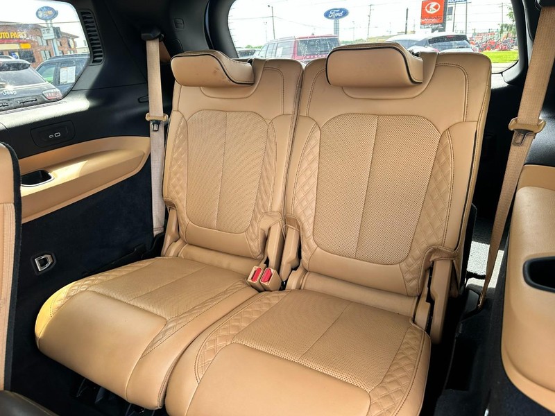 Jeep Grand Cherokee L Vehicle Image 10