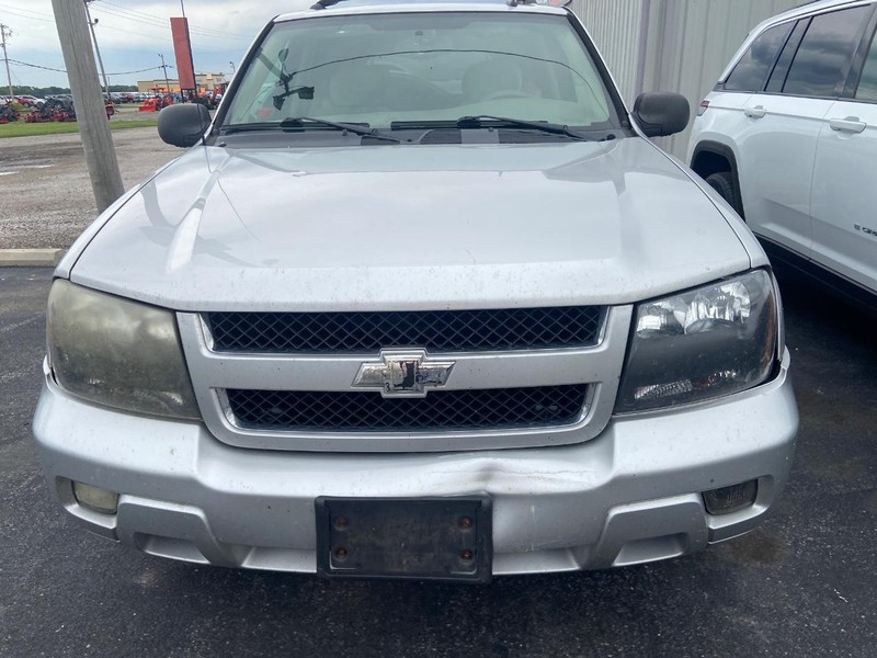 Chevrolet TrailBlazer Vehicle Full-screen Gallery Image 02