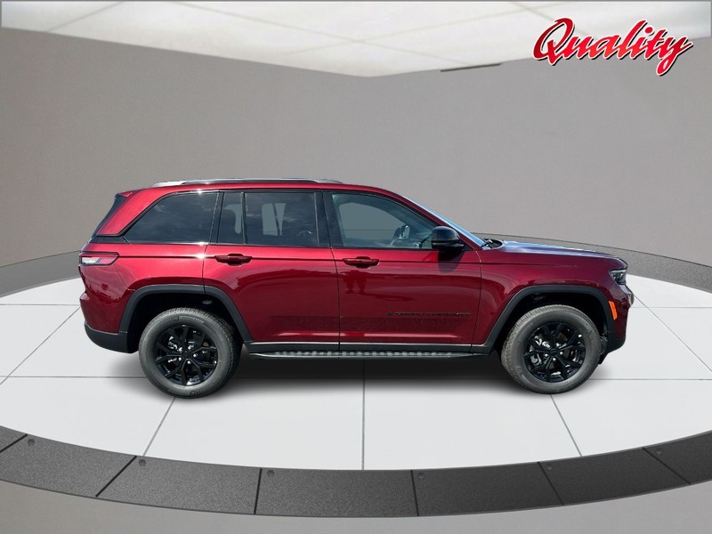 Jeep Grand Cherokee Vehicle Image 02