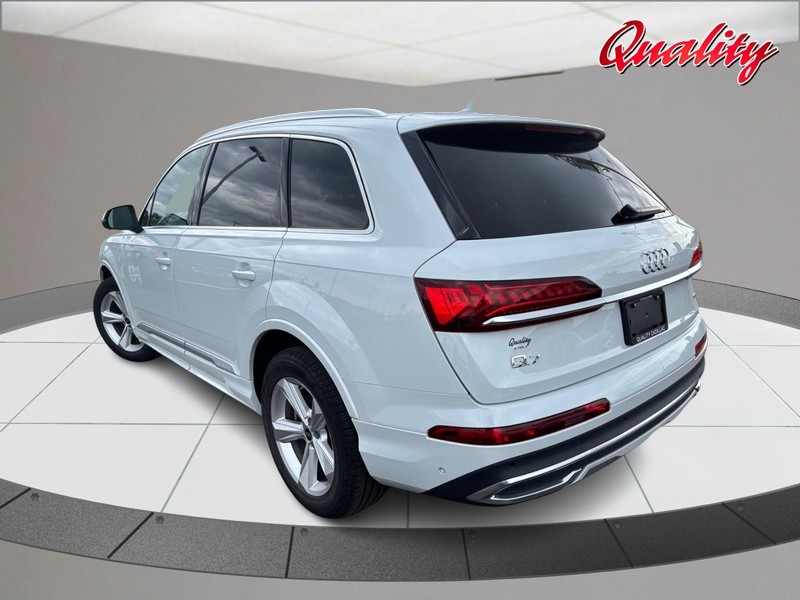 Audi Q7 Vehicle Image 05