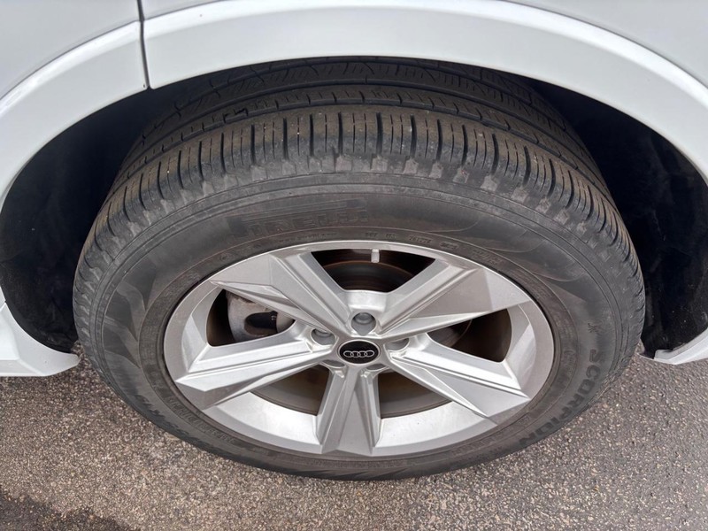 Audi Q7 Vehicle Image 06