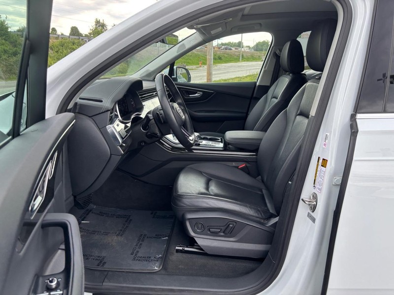 Audi Q7 Vehicle Image 08