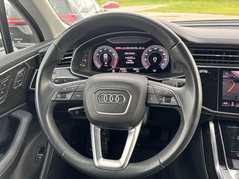 Audi Q7 Vehicle Image 14