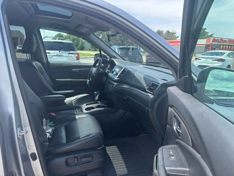 Honda Ridgeline Vehicle Image 11