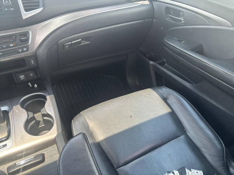 Honda Ridgeline Vehicle Image 16