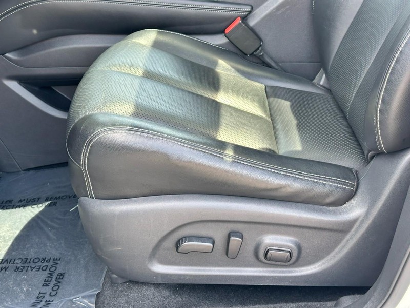 Nissan Murano Vehicle Image 19