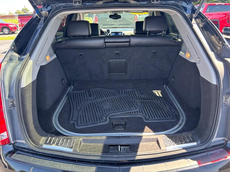 Cadillac SRX Vehicle Image 06