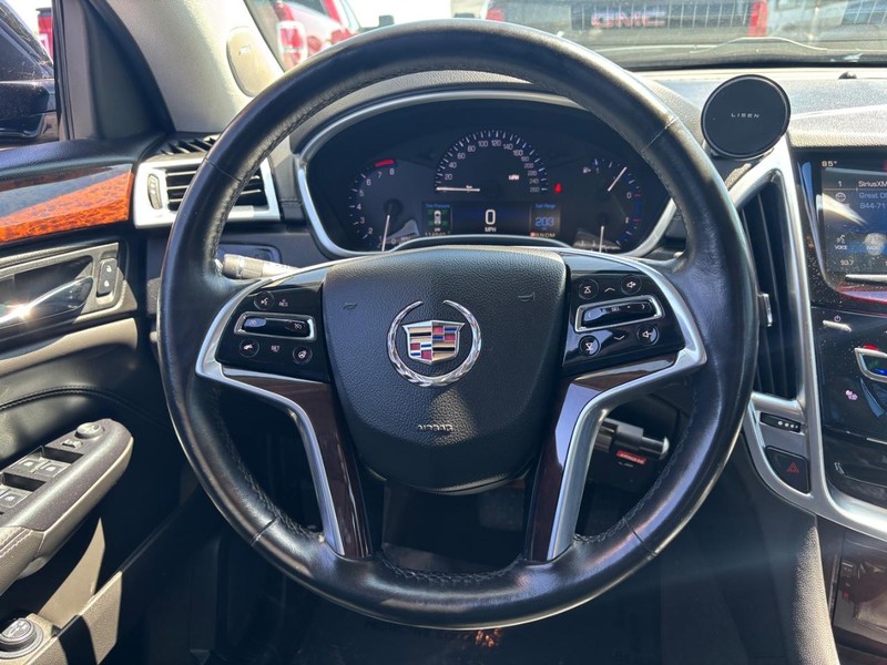 Cadillac SRX Vehicle Image 14