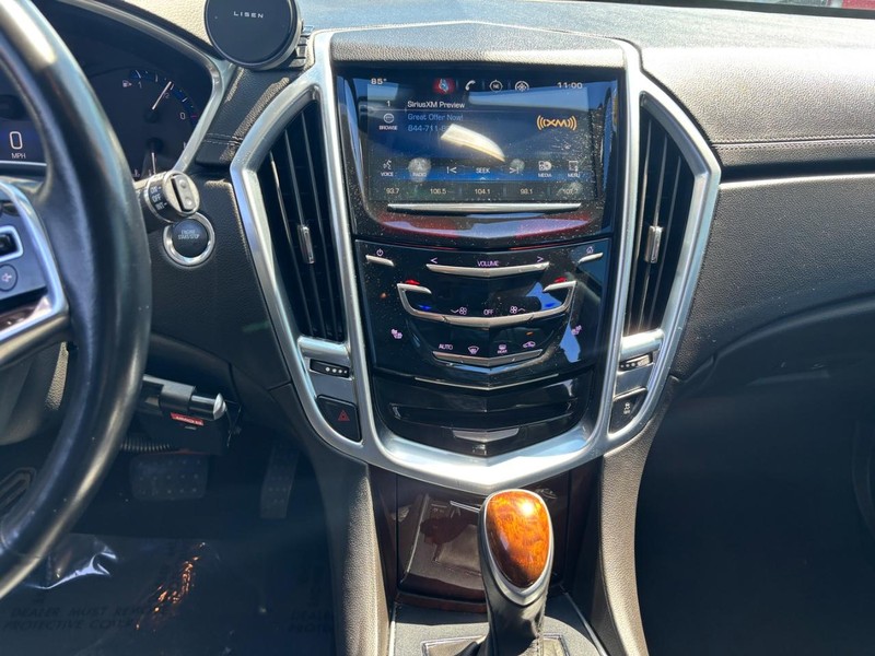 Cadillac SRX Vehicle Image 15
