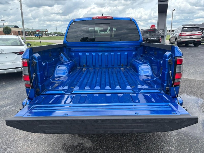 Nissan Frontier Vehicle Image 06