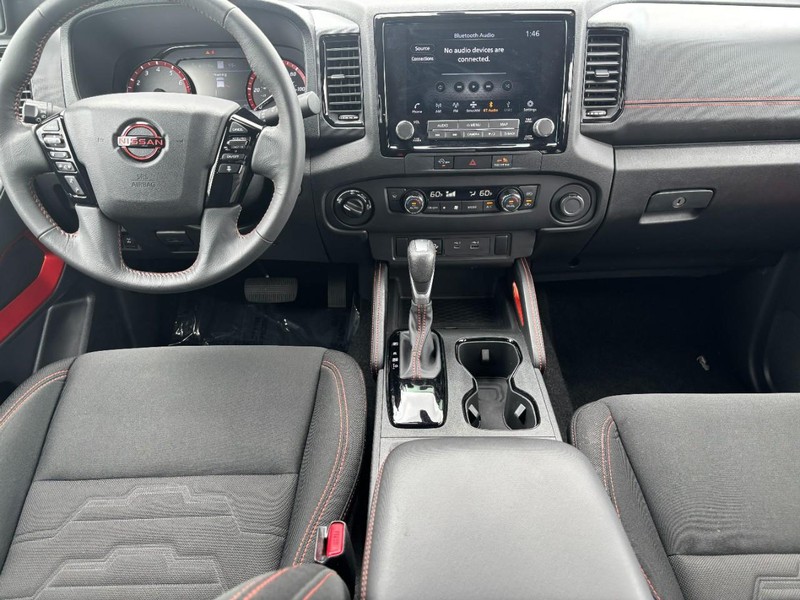 Nissan Frontier Vehicle Image 13