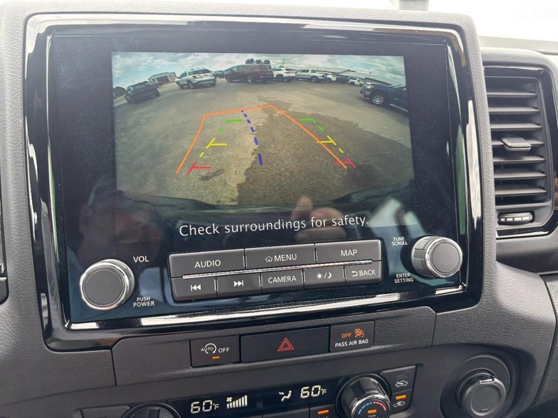 Nissan Frontier Vehicle Image 18