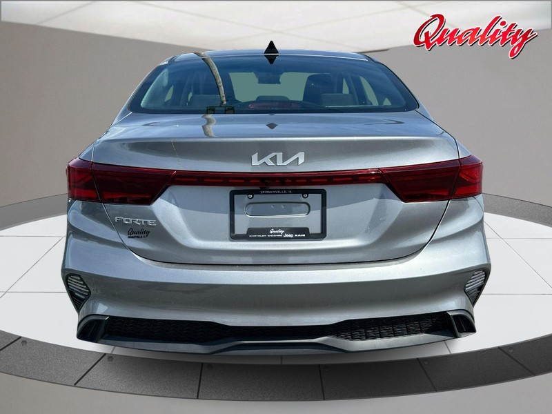 Kia Forte Vehicle Image 04