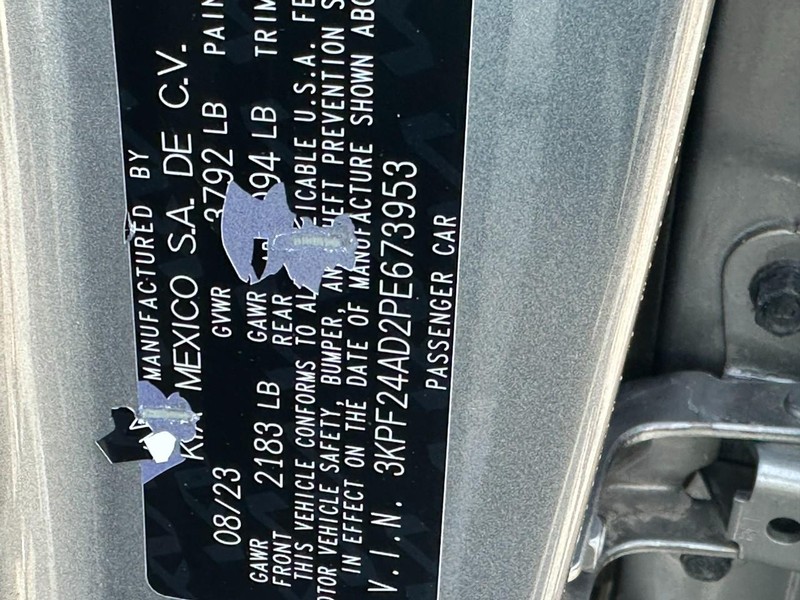 Kia Forte Vehicle Image 19
