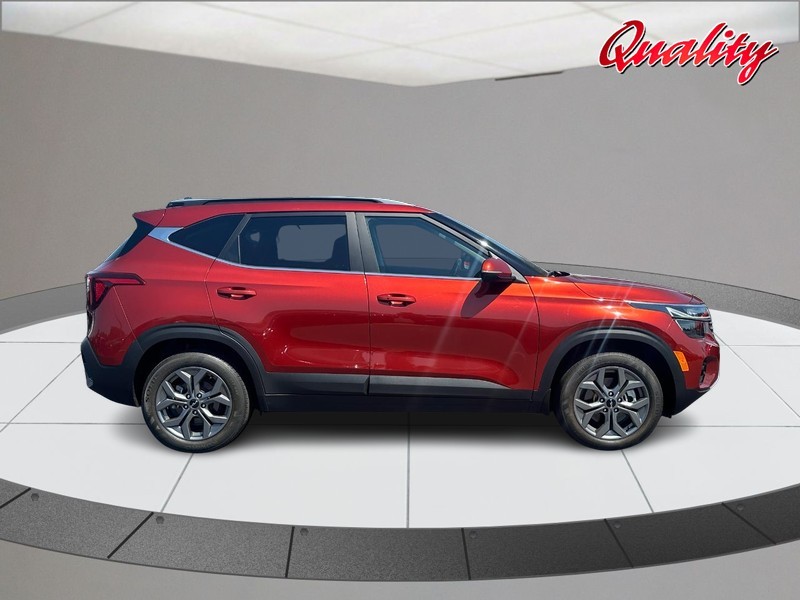 Kia Seltos Vehicle Image 02