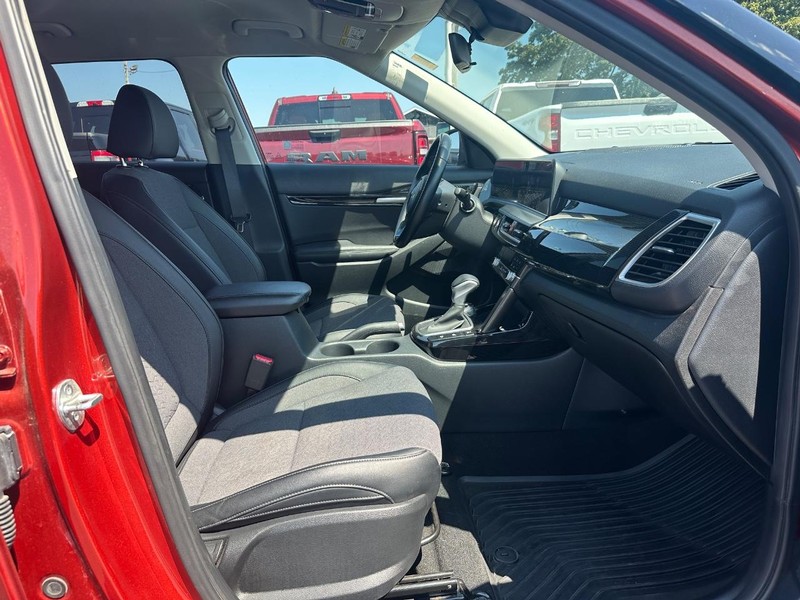 Kia Seltos Vehicle Image 09