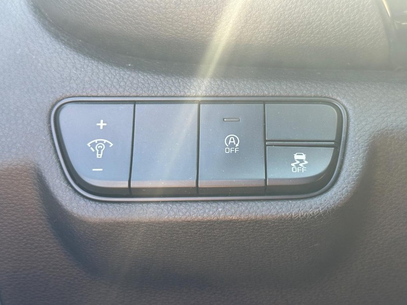 Kia Seltos Vehicle Image 23